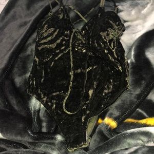 Baiting suit swade army green